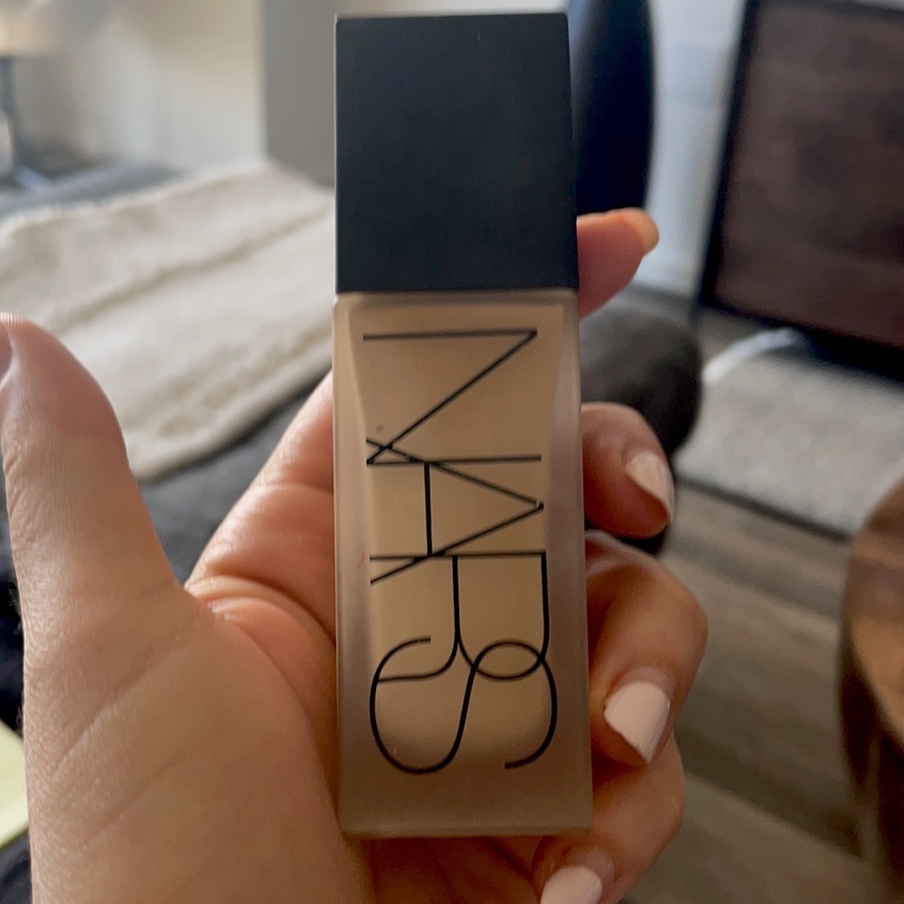 NARS medium 3 Stromboli foundation
